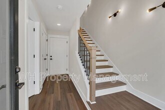 1016 W Kirkland Ave in Nashville, TN - Building Photo - Building Photo