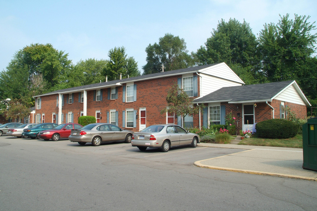 Woodside Square Apartments in Romulus, MI - Foto de edificio