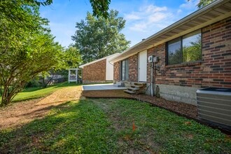3409 Woodspring Dr in Lexington, KY - Foto de edificio - Building Photo