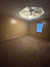 3814 W Parkridge Cir in Springfield, MO - Foto de edificio - Building Photo