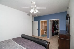1720 SE La Grant Pky, Unit 12