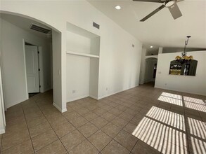 18125 Lembrecht Way in Tampa, FL - Building Photo - Building Photo