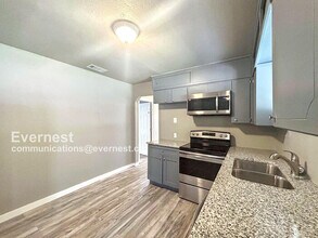 1607 El Paso St in San Antonio, TX - Building Photo - Building Photo