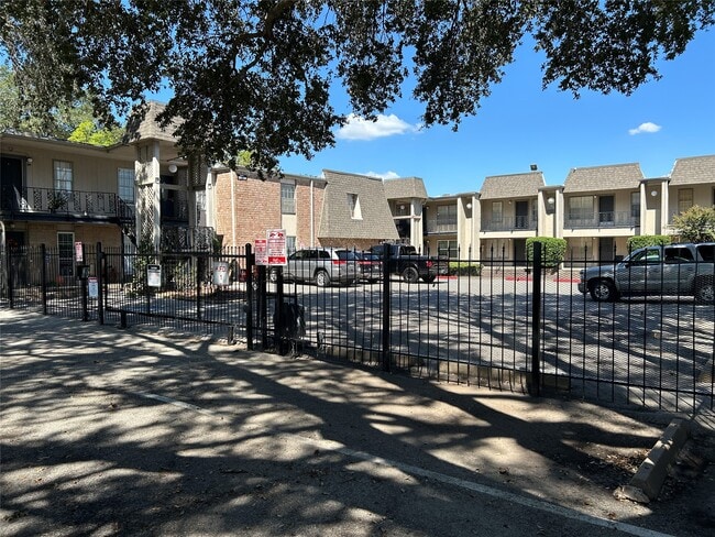 property at 5550 N Braeswood Blvd