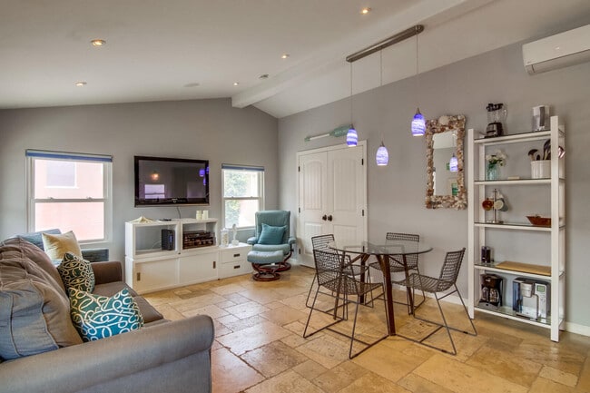 2715 Strandway, Unit 2715 Strandway