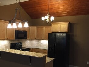 108 Padre Dr in Broussard, LA - Building Photo - Building Photo