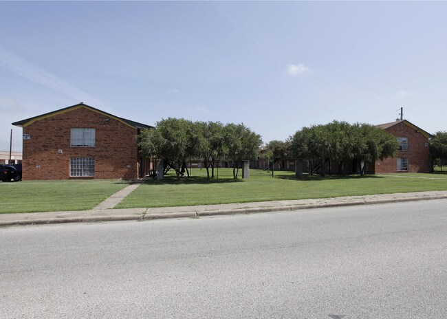 Freeport Apartments II in Freeport, TX - Building Photo - Building Photo