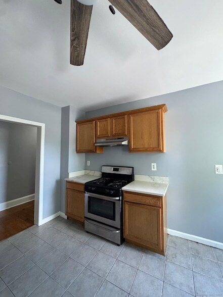 1024 Hancock Ave, Unit 1st in Bridgeport, CT - Building Photo