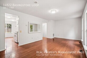 14822 Basingstoke Loop in Centreville, VA - Building Photo - Building Photo