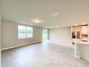 572 Sun Warbler Wy in St. Cloud, FL - Building Photo - Building Photo