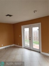 5655 NE 3rd Ave in Fort Lauderdale, FL - Building Photo - Building Photo