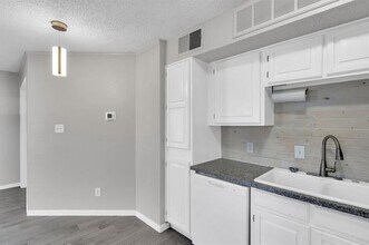 2309 Balsam Dr in Arlington, TX - Building Photo - Building Photo