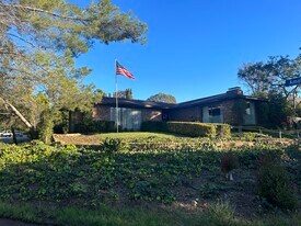 809 Toulon Dr in Los Angeles, CA - Building Photo