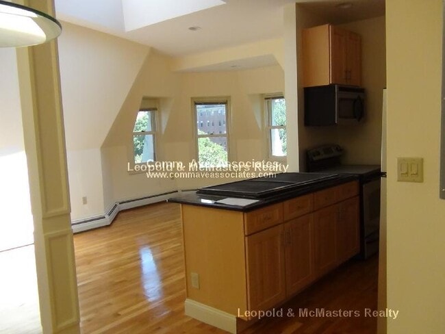195 Commonwealth Ave, Unit 3