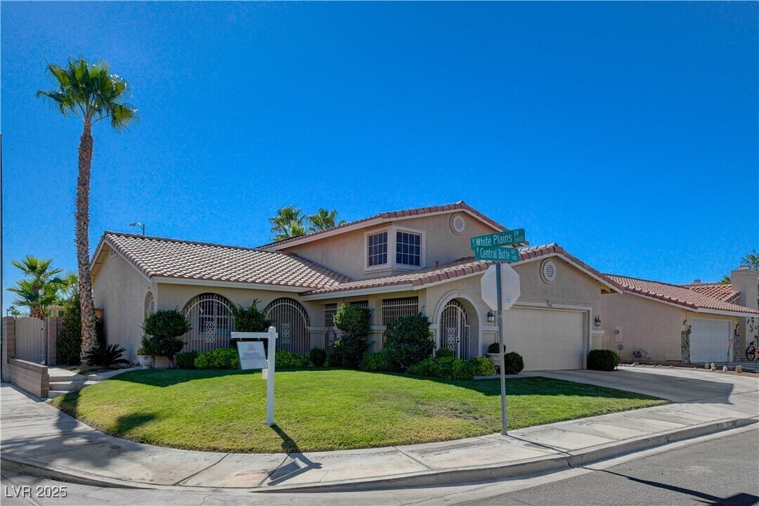 7401 W Central Butte Ave in Las Vegas, NV - Building Photo