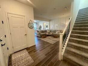 2040 Brave Hawk Loop in Roseville, CA - Building Photo - Building Photo