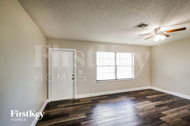 4555 Palm Ridge Blvd in Delray Beach, FL - Foto de edificio - Building Photo