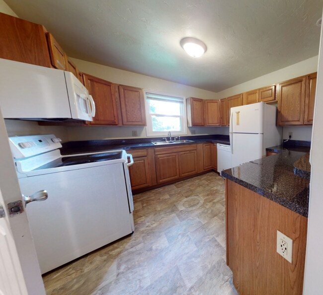 1502 Mayhew St in Tallahassee, FL - Building Photo - Building Photo