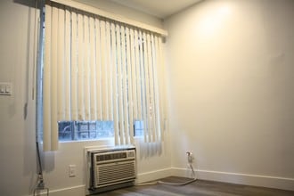 1240 W. 29th St. in Los Angeles, CA - Building Photo - Building Photo