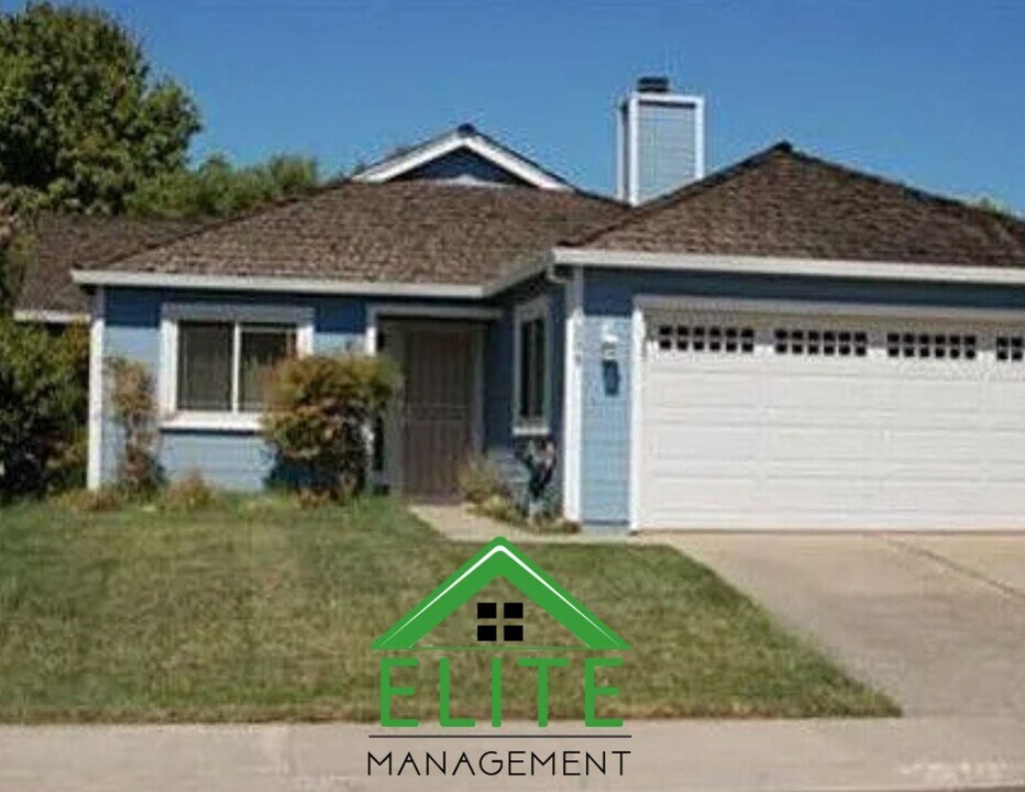 7209 Sutherland Way in Elk Grove, CA - Building Photo