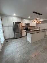20705 Highland Hall Dr in Gaithersburg, MD - Building Photo - Building Photo