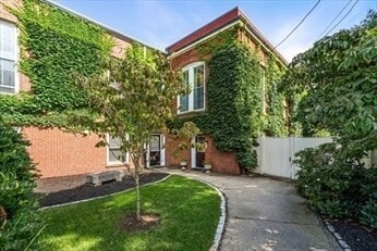 property at 10 Forrester St