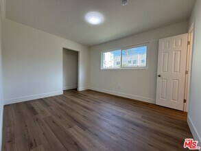 1716 Locust Ave in Long Beach, CA - Building Photo - Building Photo