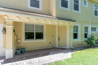 4655 Cadiz Cir in Palm Beach Gardens, FL - Building Photo - Building Photo