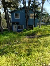 14715 Cresta Ave in Clearlake, CA - Building Photo - Building Photo