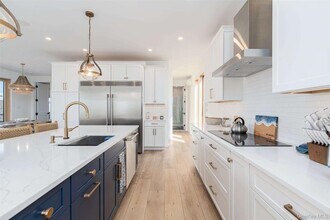 4 Atlantic Ave in Islip, NY - Building Photo - Building Photo