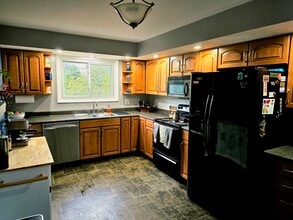 90 Hackett Blvd, Unit 1 in Albany, NY - Building Photo - Building Photo