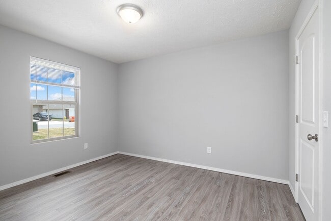 598 W Danielle St in Republic, MO - Building Photo - Building Photo