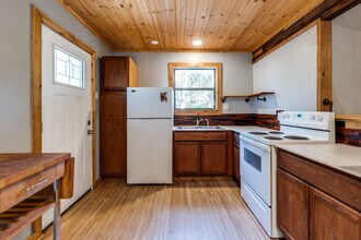 931 Hallmark in New Braunfels, TX - Building Photo - Building Photo