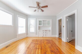 642 Maple St in Manchester, NH - Building Photo - Building Photo