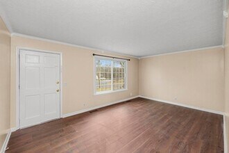 703 Lucien Dr in Goodlettsville, TN - Foto de edificio - Building Photo