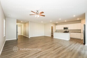 521 Almere Dr in Hampton, GA - Foto de edificio - Building Photo