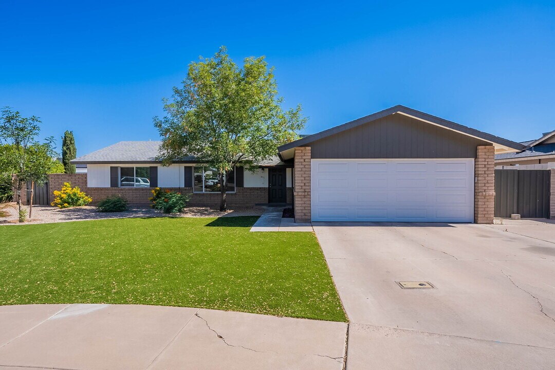 651 E Kael Cir in Mesa, AZ - Building Photo