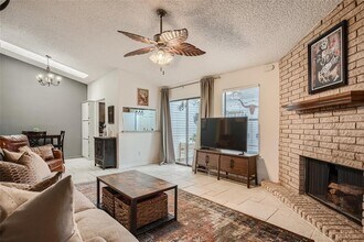 3815 Menchaca Rd in Austin, TX - Building Photo - Building Photo