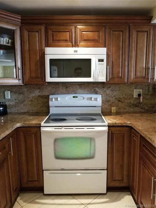 500 Three Islands Boulevard-Unit -4D in Hallandale Beach, FL - Building Photo