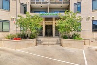 3600 S Lamar Blvd in Austin, TX - Foto de edificio - Building Photo