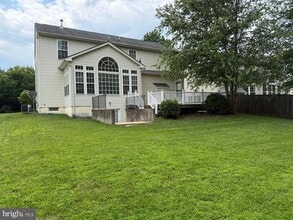 9629 Janet Rose Ct in Manassas, VA - Foto de edificio - Building Photo
