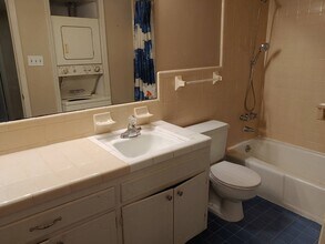 2080 Montreat Cir in Vestavia Hills, AL - Building Photo - Building Photo