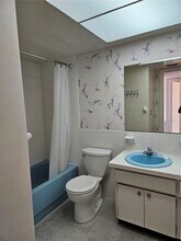 1221 Drew St in Clearwater, FL - Foto de edificio - Building Photo