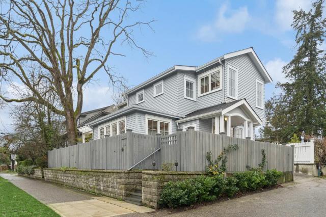 4210 E Newton St in Seattle, WA - Building Photo