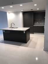 7661 NW 107th Ave, Unit 211 in Doral, FL - Foto de edificio - Building Photo