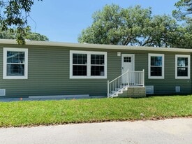 185 Millwood Rd in Leesburg, FL - Building Photo