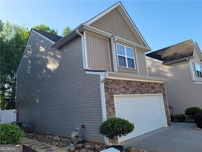 573 Arrowhead Dr in Dallas, GA - Building Photo - Building Photo