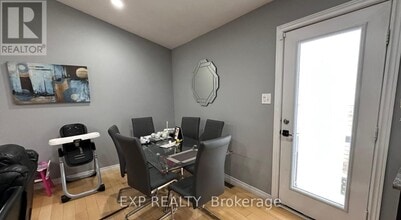 1004 Marigold St in London, ON - Building Photo - Building Photo