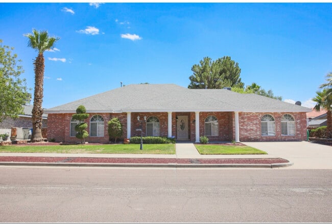 1978 Paseo Del Prado Dr