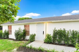 107 SW 4th Ave in Delray Beach, FL - Building Photo - Building Photo